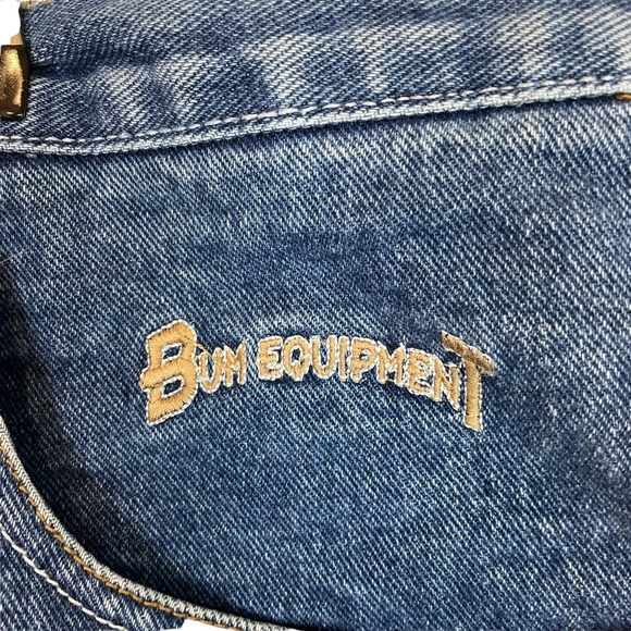 Vintage 1990s BUM Equipment Embroidered Logo Patch Spell-out Mens W38 Shorts - Picture 6 of 16